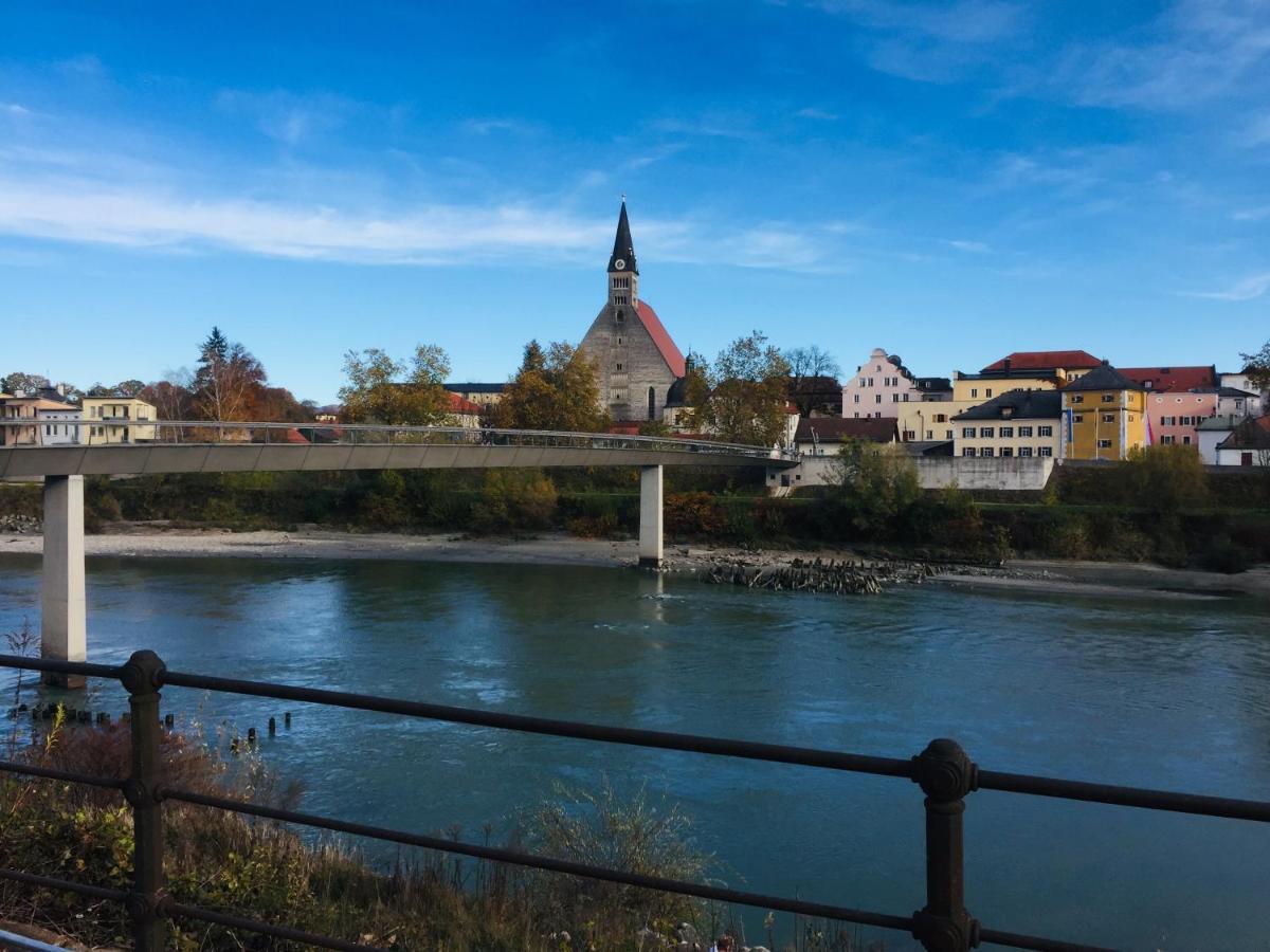 Ferienwohnung An Der Romantischen Salzachschleife Naehe Salzburg เลาเฟน ภายนอก รูปภาพ